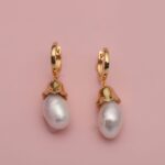 925 sterling silver freshwater pearl earring in gold plated - Image 2